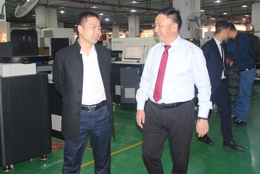 “激光智能制衣”、“激光智能制鞋”、“激光連續印花”、“激光智能噴花”