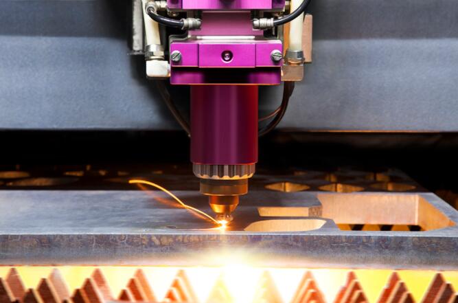 影響激光切割過程的參數