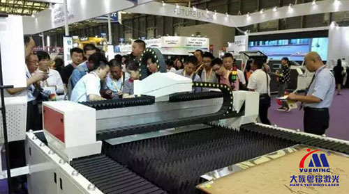 大族粵銘激光-人山人海的現場