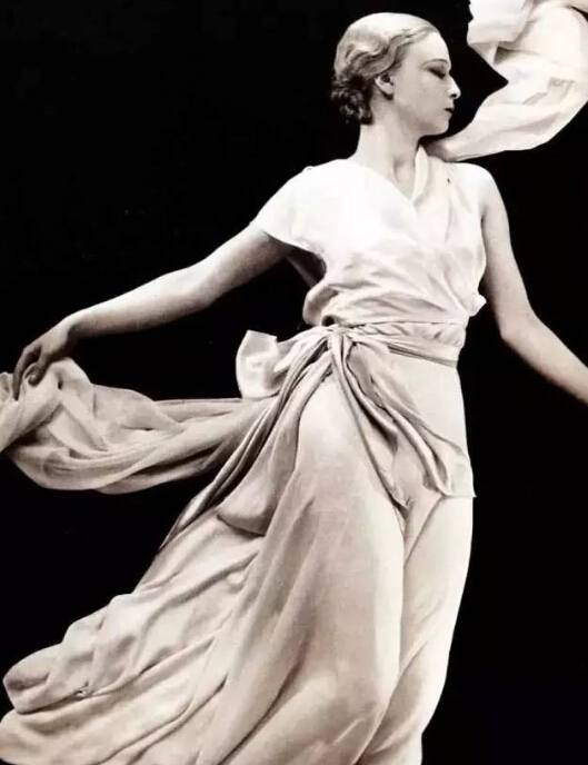 優雅女神范及地長裙