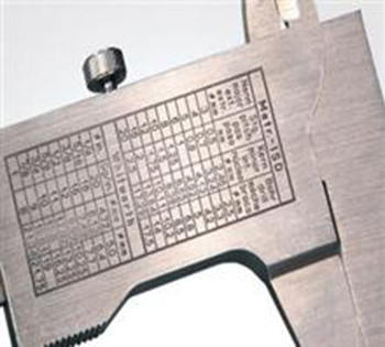 金屬標(biāo)牌激光打標(biāo),金屬標(biāo)牌激光打標(biāo)機(jī)