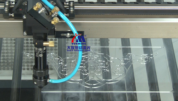 激光切割設(shè)備用途,激光切割設(shè)備原理