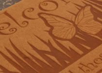 足下生輝—地毯激光打標機