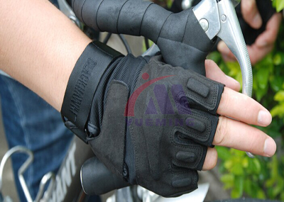 <a href=http://m.wxol.cc/chanpin/69.html target=_blank class=infotextkey>手套激光切割</a>2.jpg