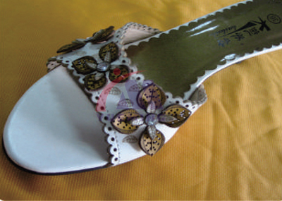 <a href=http://m.wxol.cc/chanpin/78.html target=_blank class=infotextkey>皮料激光切割</a>.jpg