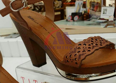 <a href=http://m.wxol.cc/chanpin/83.html target=_blank class=infotextkey><a href=http://m.wxol.cc/chanpin/60.html target=_blank class=infotextkey><a href=http://m.wxol.cc/chanpin/60.html target=_blank class=infotextkey>皮革激光切割</a></a></a>.jpg